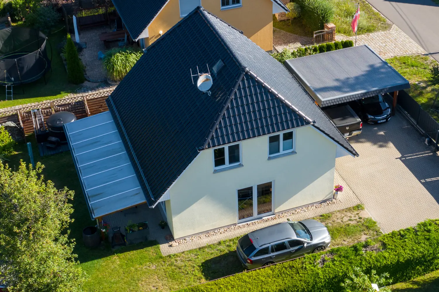 Drohnenblick, Luftbildaufnahmen von Häusern/Grundstücken
